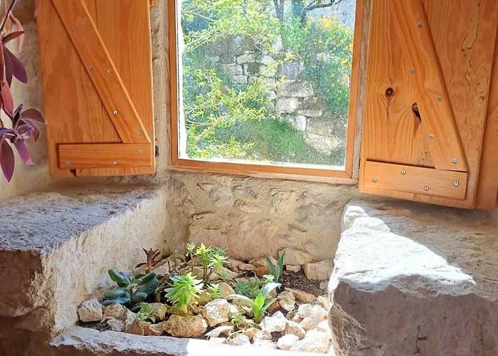 Moon Hébergement de vacances Flaugnac